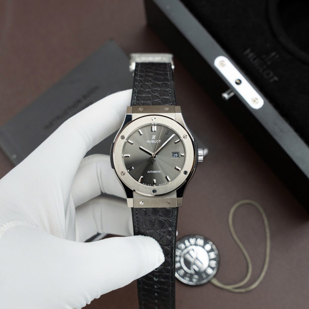 Đồng Hồ Hublot Replica 11 Classic Fusion Titanium Mặt Xám Máy SW300 Dây Da Cá Sấu 42mm (2)