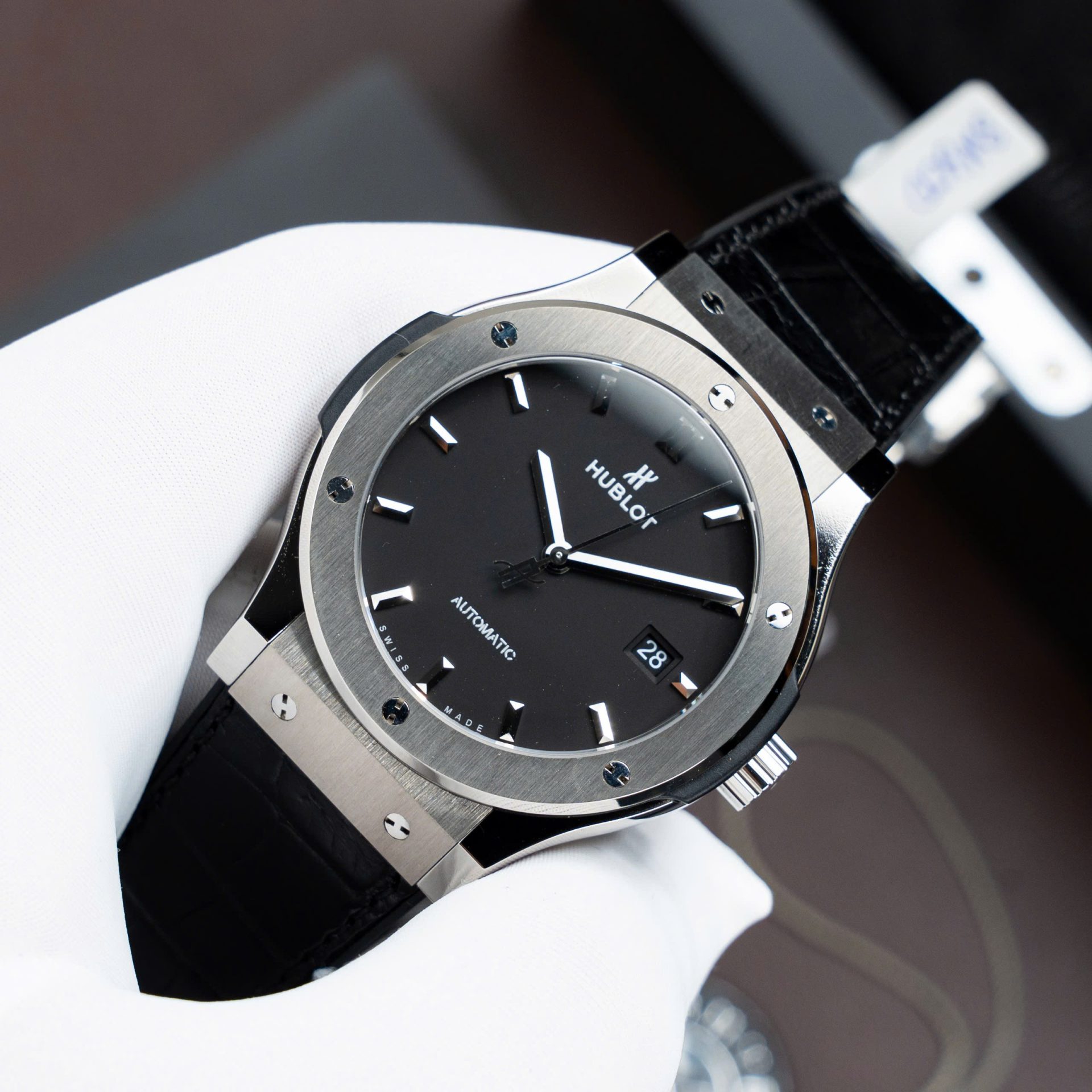 Đồng Hồ Hublot Replica 11 Classic Fusion Titanium Màu Đen Máy SW300 Dây Da Cá Sấu 42mm (2)