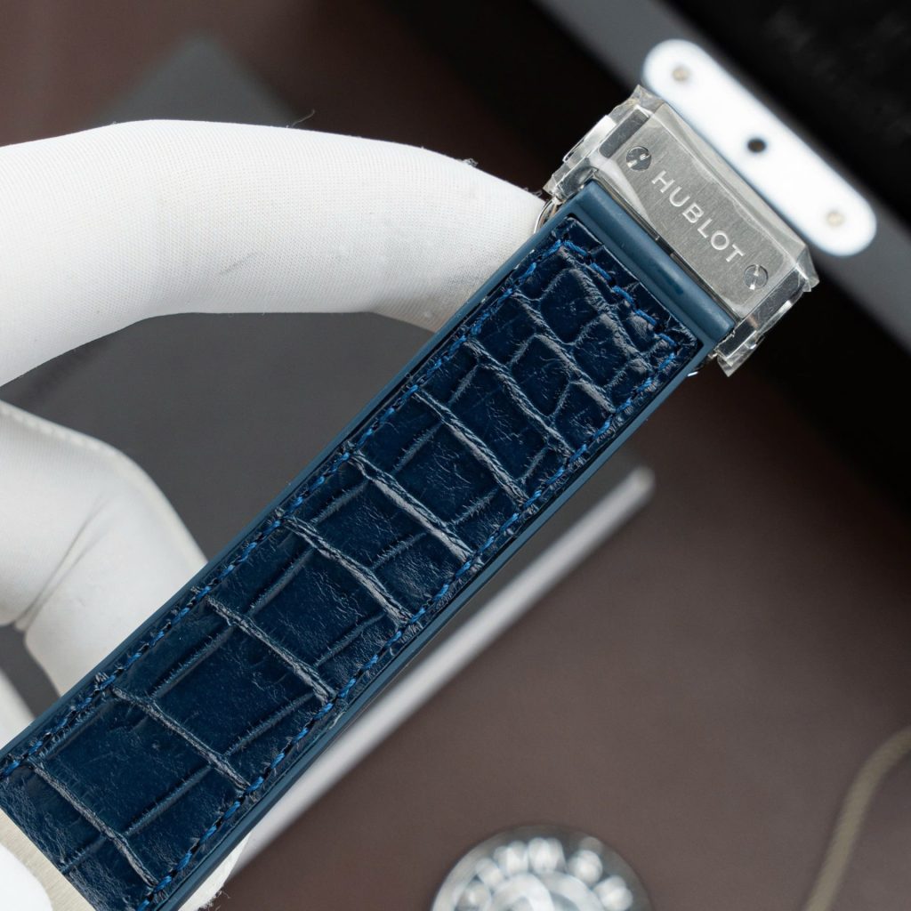 Đồng Hồ Hublot Replica Cao Cấp Classic Fusion Titanium Màu Đen Máy SW300 Dây Da Cá Sấu 42mm (2)