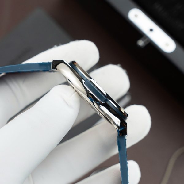 Đồng Hồ Hublot Replica Cao Cấp Classic Fusion Titanium Màu Đen Máy SW300 Dây Da Cá Sấu 42mm (2)