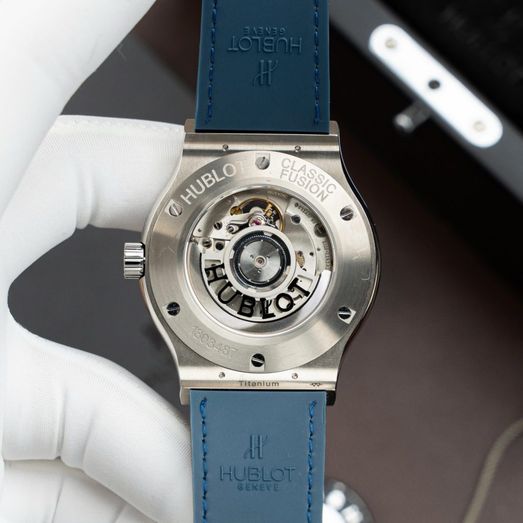 Đồng Hồ Hublot Replica Cao Cấp Classic Fusion Titanium Màu Đen Máy SW300 Dây Da Cá Sấu 42mm (2)