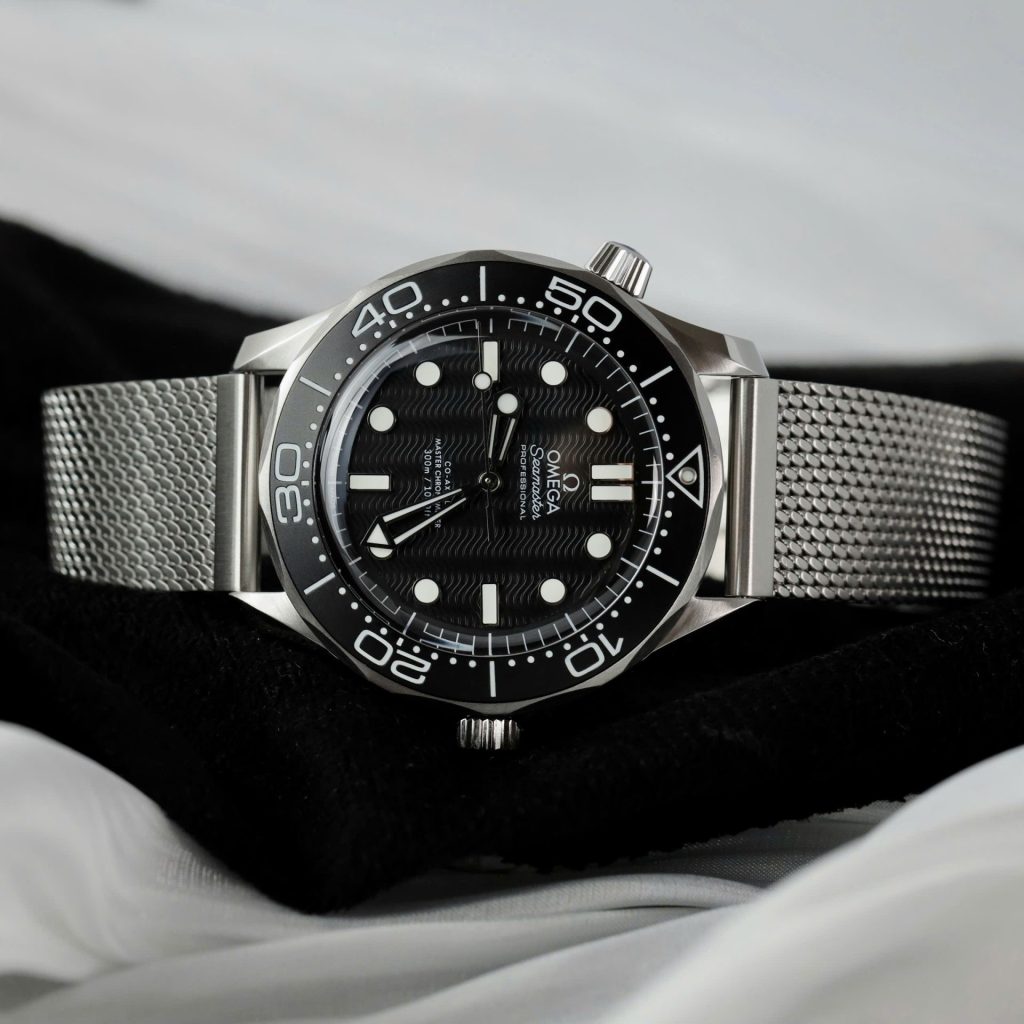 Đồng Hồ Omega Replica 11 Seamaster Driver 300 Màu Đen Xưởng VS 42mm (2)