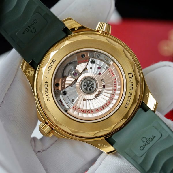 Đồng Hồ Omega Seamaster Diver 300M Chế Tác Màu Xanh Lá Cây Dây Cao Su VSF 42mm (2)