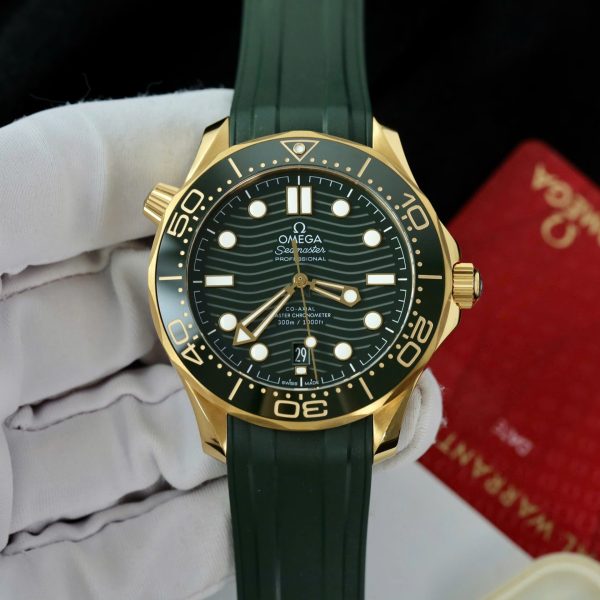 Đồng Hồ Omega Seamaster Diver 300M Chế Tác Màu Xanh Lá Cây Dây Cao Su VSF 42mm (2)