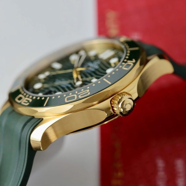 Đồng Hồ Omega Seamaster Diver 300M Chế Tác Màu Xanh Lá Cây Dây Cao Su VSF 42mm (2)