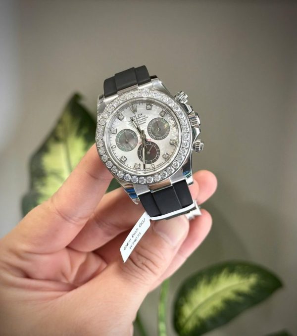 Đồng Hồ Rolex Daytona Mặt MOP Cọc Số + Vành Đính Kim Cương Moissanite Chế Tác 40mm (1)