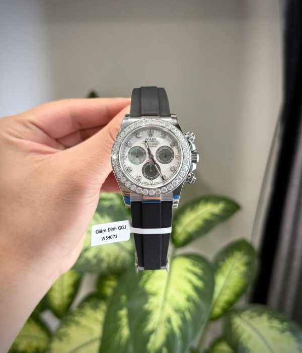 Đồng Hồ Rolex Daytona Mặt MOP Cọc Số + Vành Đính Kim Cương Moissanite Chế Tác 40mm (1)