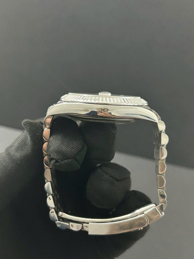 Đồng Hồ Rolex Lướt DateJust Nam Mặt Đen Cọc Số Đá Replica 11 Nhà Máy Clean 41mm (2)