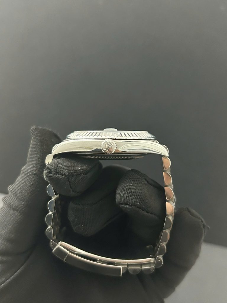 Đồng Hồ Rolex Lướt DateJust Nam Mặt Đen Cọc Số Đá Replica 11 Nhà Máy Clean 41mm (2)