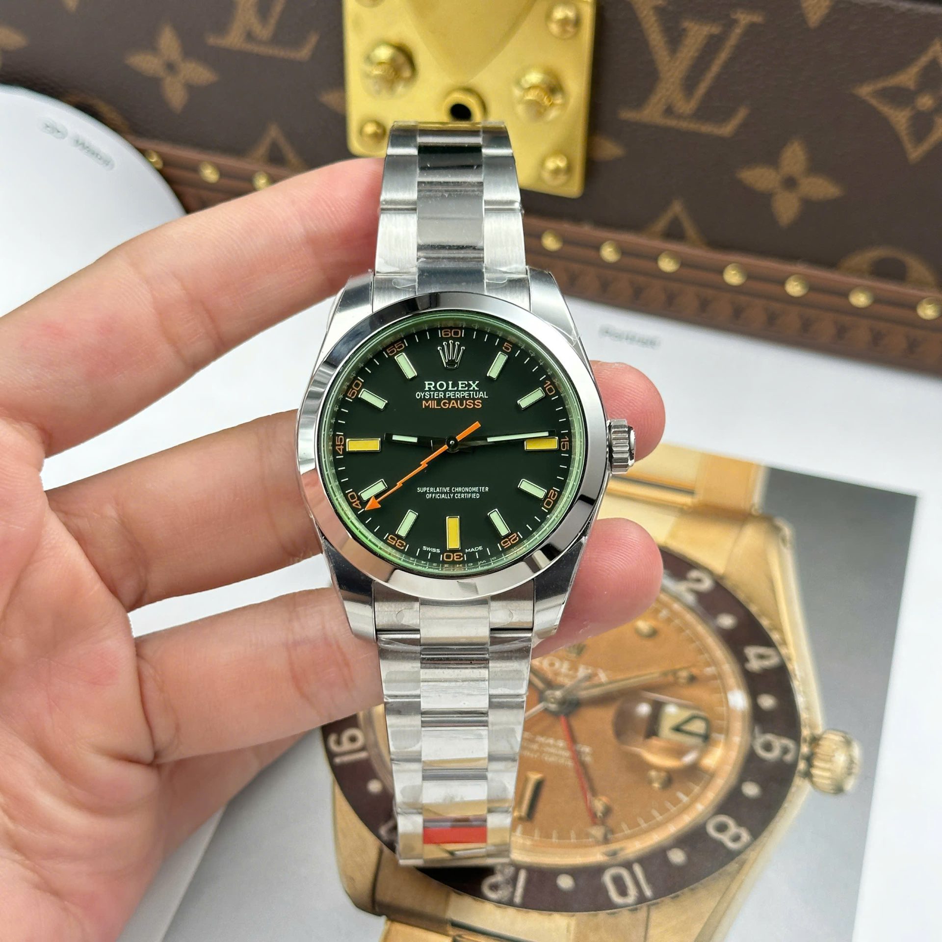 Đồng Hồ Rolex Milgauss 116400GV Replica 11 Màu Xanh Lá Cây Nhà Máy VS 40mm (2)