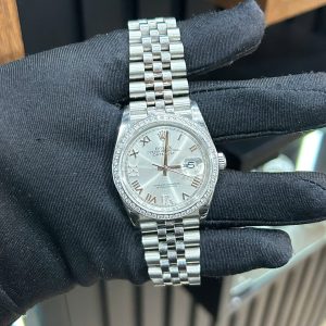 Đồng Hồ Rolex Nữ Cũ DateJust Mặt Bạc Viền Đính Đá Replica Cao Cấp 31mm (3)