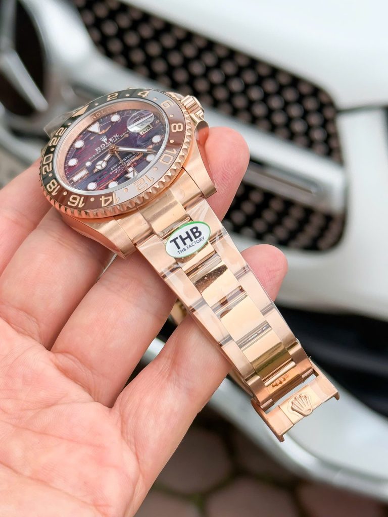 Đồng Hồ Rolex Replica 11 GMT-Master II 126715CHNR Mạ Vàng Hồng Mặt Đá Mắt Hổ 40mm (2)