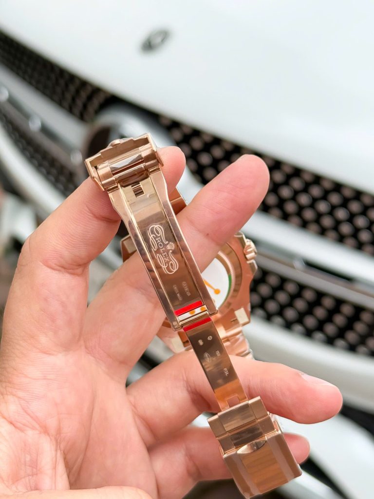 Đồng Hồ Rolex Replica 11 GMT-Master II 126715CHNR Mạ Vàng Hồng Mặt Đá Mắt Hổ 40mm (2)
