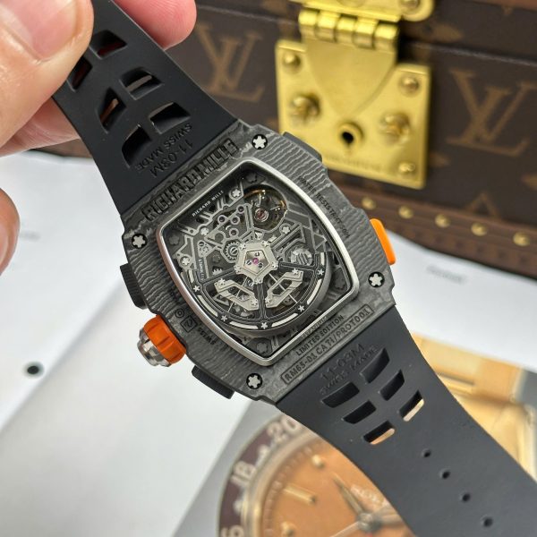 Đồng Hồ Richard Mille RM65-01 Vỏ Carbon Dây Cao Su Replica Cao Cấp 44,5×49,9mm (1)