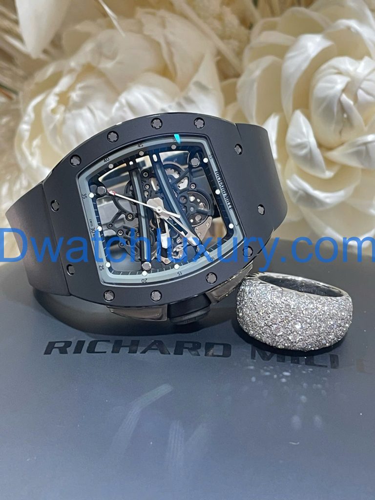 Đồng Hồ Richard Mille Tuỳ Chỉnh Độc Quyền RM61-01 Yohan Blake Gốm Đen Chuyển Động Vaucher 42,7x50,2mm (1)