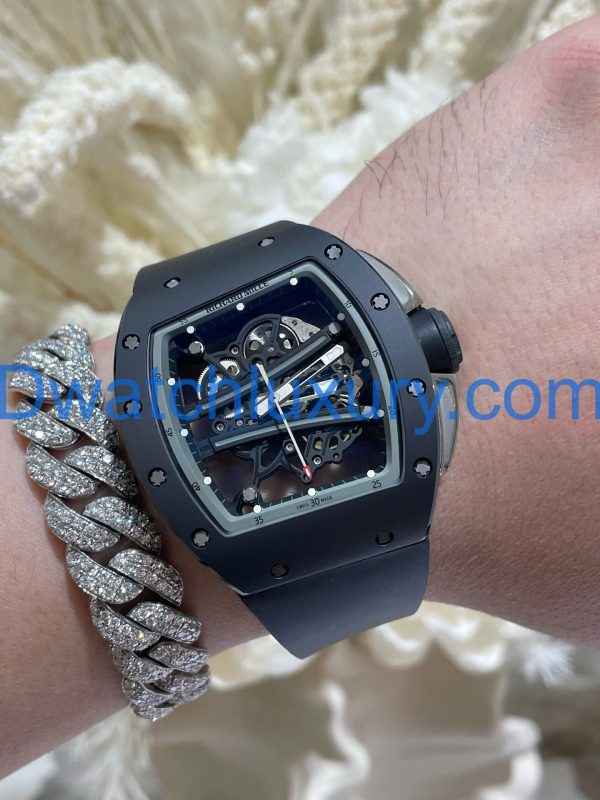 Đồng Hồ Richard Mille Tuỳ Chỉnh Độc Quyền RM61-01 Yohan Blake Gốm Đen Chuyển Động Vaucher 42,7x50,2mm (1)