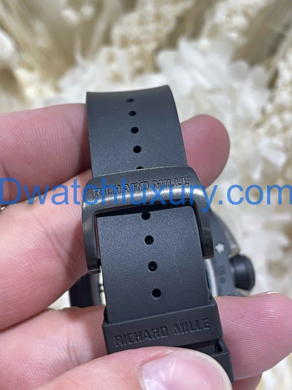 Đồng Hồ Richard Mille Tuỳ Chỉnh Độc Quyền RM61-01 Yohan Blake Gốm Đen Chuyển Động Vaucher 42,7x50,2mm (1)
