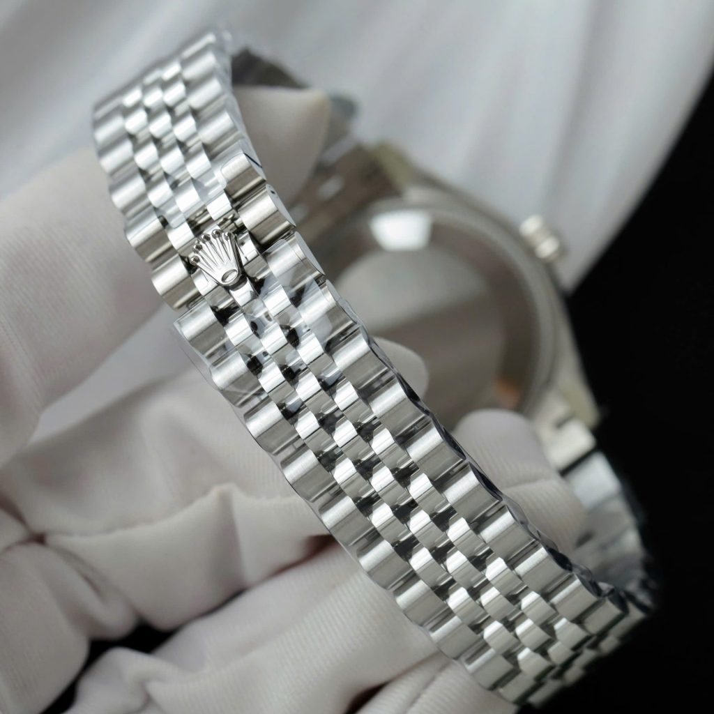 Đồng Hồ Rolex DateJust Replica Cao Cấp Mặt Đen Cọc Số La Mã Xưởng THB 31mm (8)