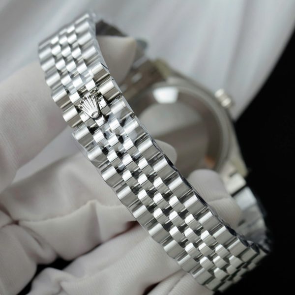 Đồng Hồ Rolex DateJust Replica Cao Cấp Mặt Đen Cọc Số La Mã Xưởng THB 31mm (8)