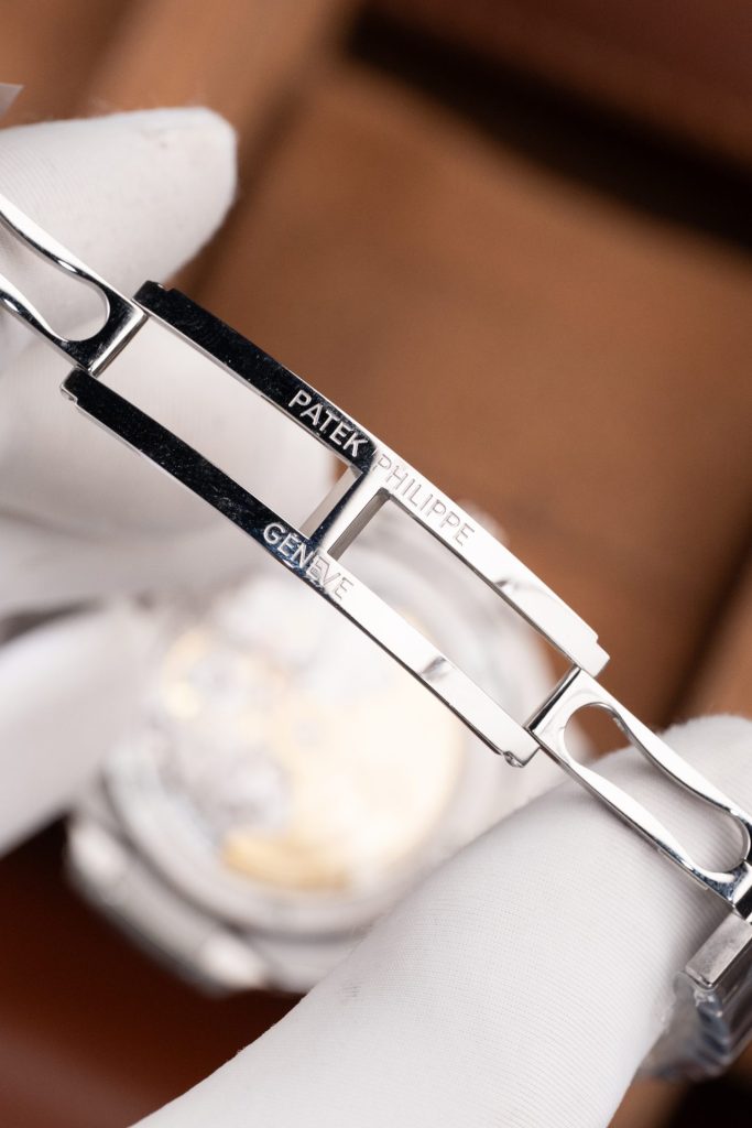 Đồng Hồ Patek Philippe Rep 11 Nautilus 5711 Mặt Xanh Blue Tinh Chỉnh Nhà Máy BBF 40mm