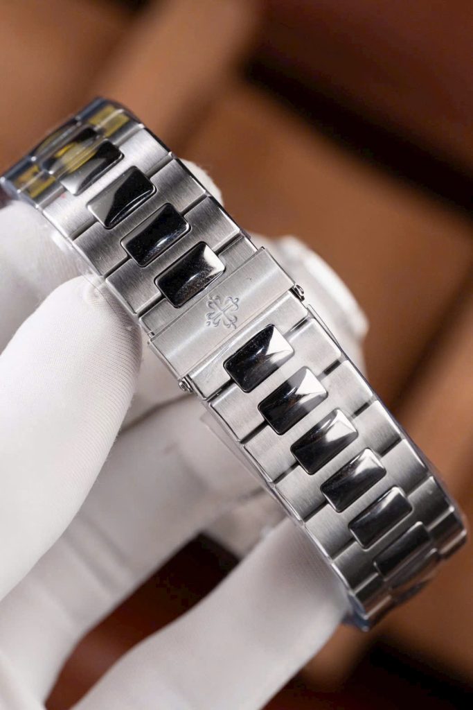 Đồng Hồ Patek Philippe Replica 11 Nautilus 5711 Bản Kỉ Niệm 40 Năm Tỉnh Chỉnh Nhà Máy 40mm (2)