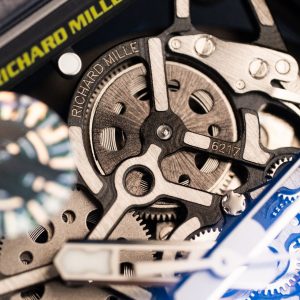 Đồng Hồ Richard Mille Rm35-02 Màu Đỏ Vỏ Carbon Siêu Nhẹ Replica Cao Cấp Xưởng ZF 44mm (1)