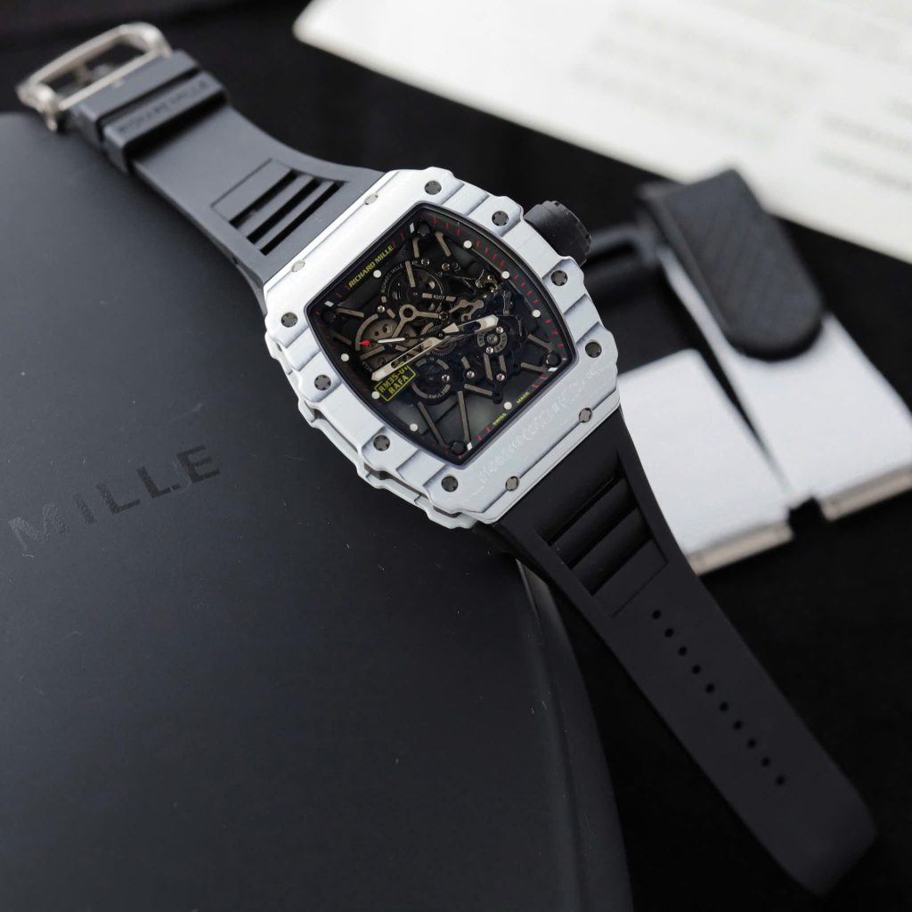 Đồng Hồ Richard Mille RM35-01 Replica 11 Vỏ Carbon NTPT Màu Trắng Nhà Máy ZF 49,9x43mm (2)