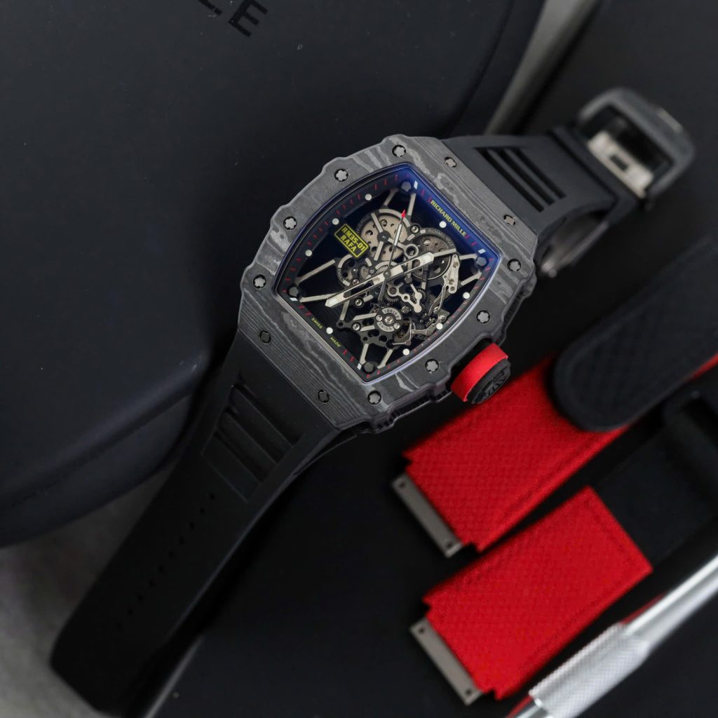 Đồng Hồ Richard Mille RM35-01 Replica Cao Cấp Màu Đen Vỏ Carbon NTPT Xưởng ZF 49,9x43mm (2)