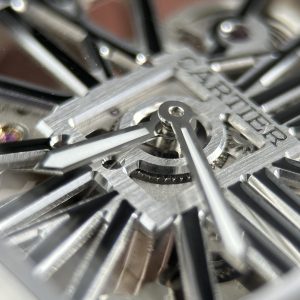 Đồng Hồ Nam Cartier Santos Rep 11 Demi Đen Mặt Lộ Cơ Dây Kim Loại 39 (2)