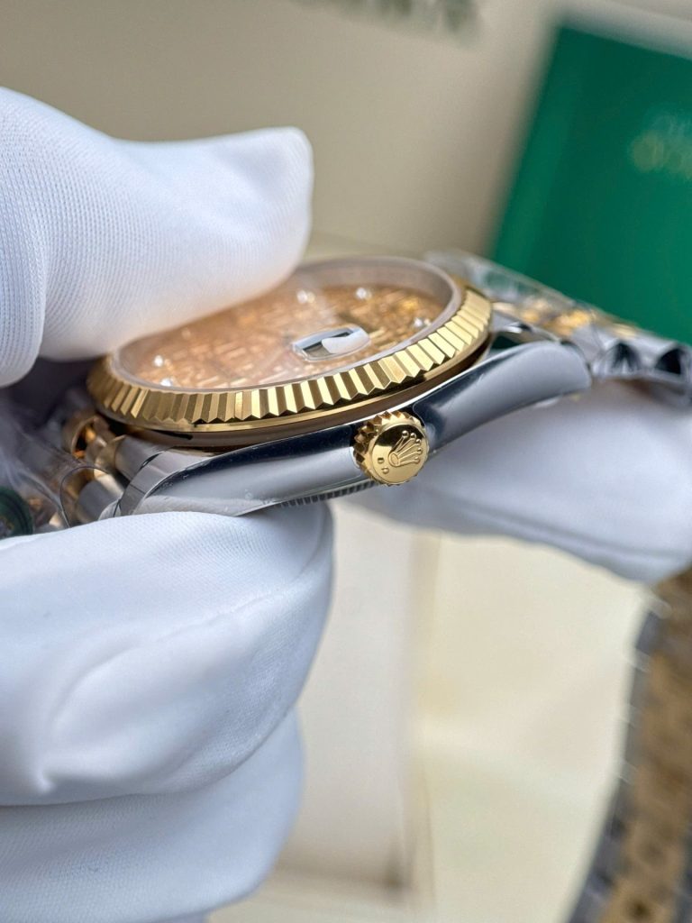 Đồng Hồ Rolex DateJust Replica Cao Cấp Họa Tiết Vi Tính Mặt Vàng Nhà Máy AR 36mm (2)