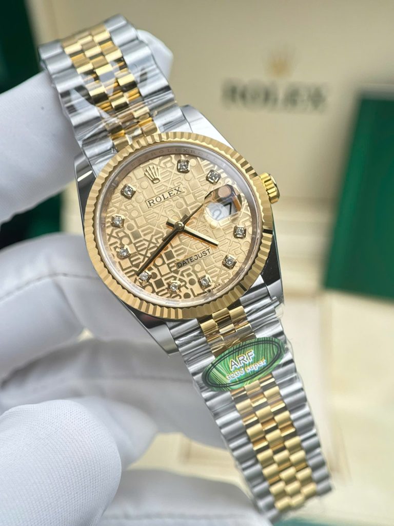 Đồng Hồ Rolex DateJust Replica Cao Cấp Họa Tiết Vi Tính Mặt Vàng Nhà Máy AR 36mm (2)