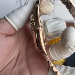 Đồng Hồ Nam Rolex Day-Date Chế Tác Mặt Số Sundust Trọng Lượng 210 Gram Xưởng RC 40mm (2)