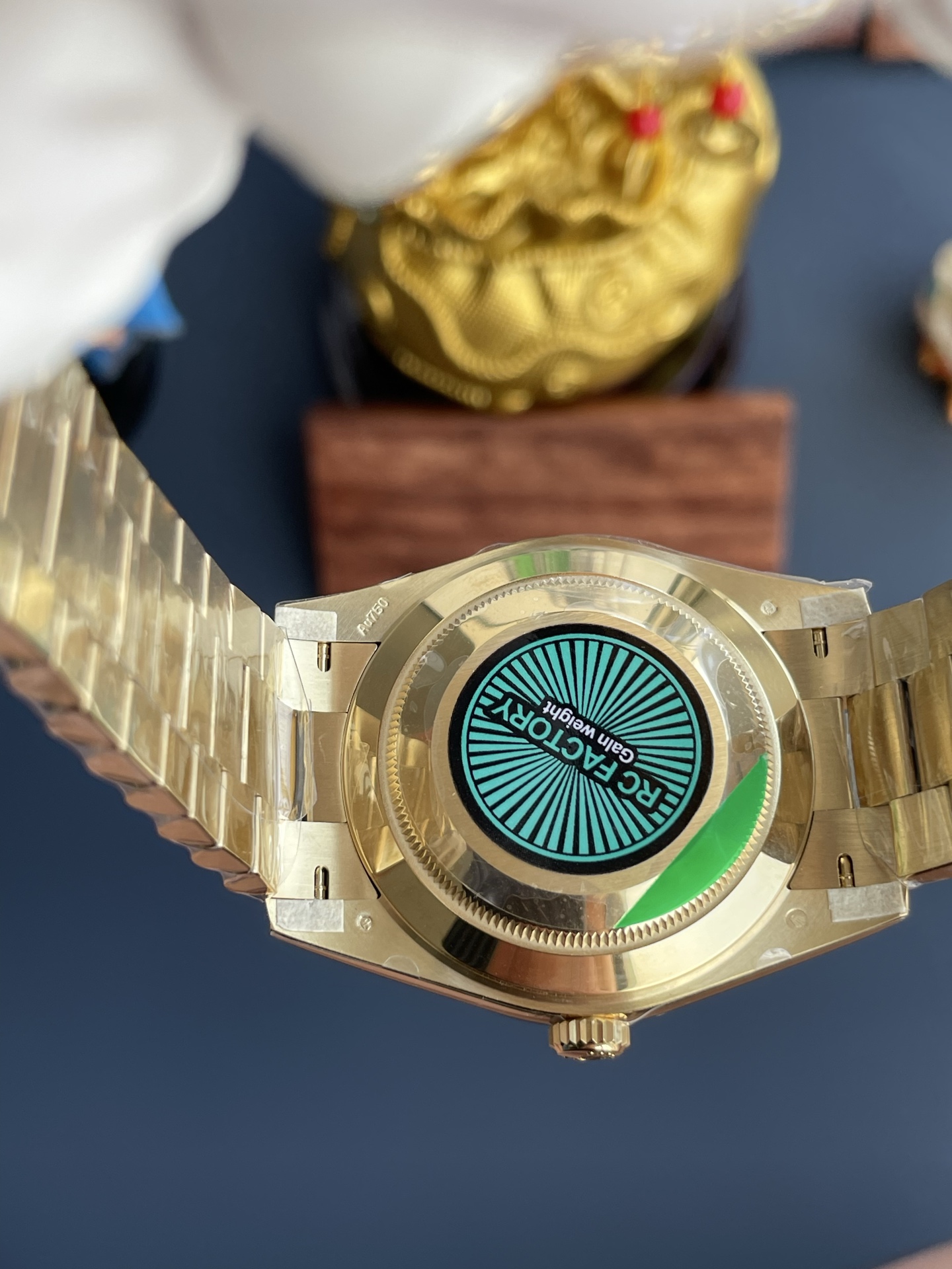 Đồng Hồ Nam Rolex Day-Date Replica 11 Mặt Xanh Lá Cây Trọng Lượng 210 Gram Xưởng RC 40mm (7) Đồng Hồ Nam Rolex Day-Date Replica 11 Mặt Xanh Lá Cây Trọng Lượng 210 Gram Xưởng RC 40mm (2)