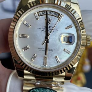 Đồng Hồ Rolex Day-Date Chế Tác Mặt Khảm Xà Cừ Trắng Trọng Lượng 210 Gram Xưởng RC 40mm (2)