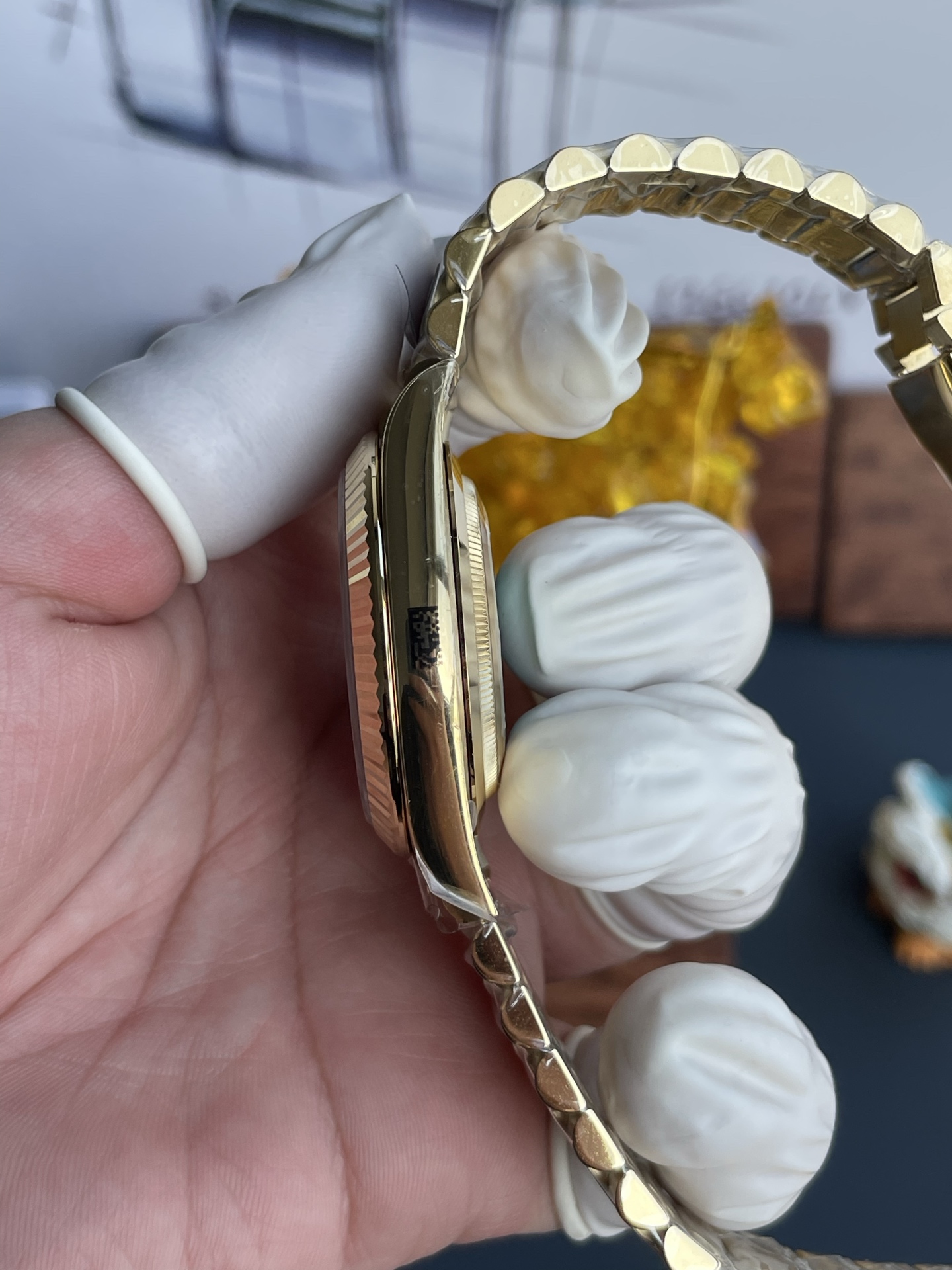 Đồng Hồ Rolex Day-Date Chế Tác Mặt Khảm Xà Cừ Trắng Trọng Lượng 210 Gram Xưởng RC 40mm (9) Đồng Hồ Rolex Day-Date Chế Tác Mặt Khảm Xà Cừ Trắng Trọng Lượng 210 Gram Xưởng RC 40mm (2)