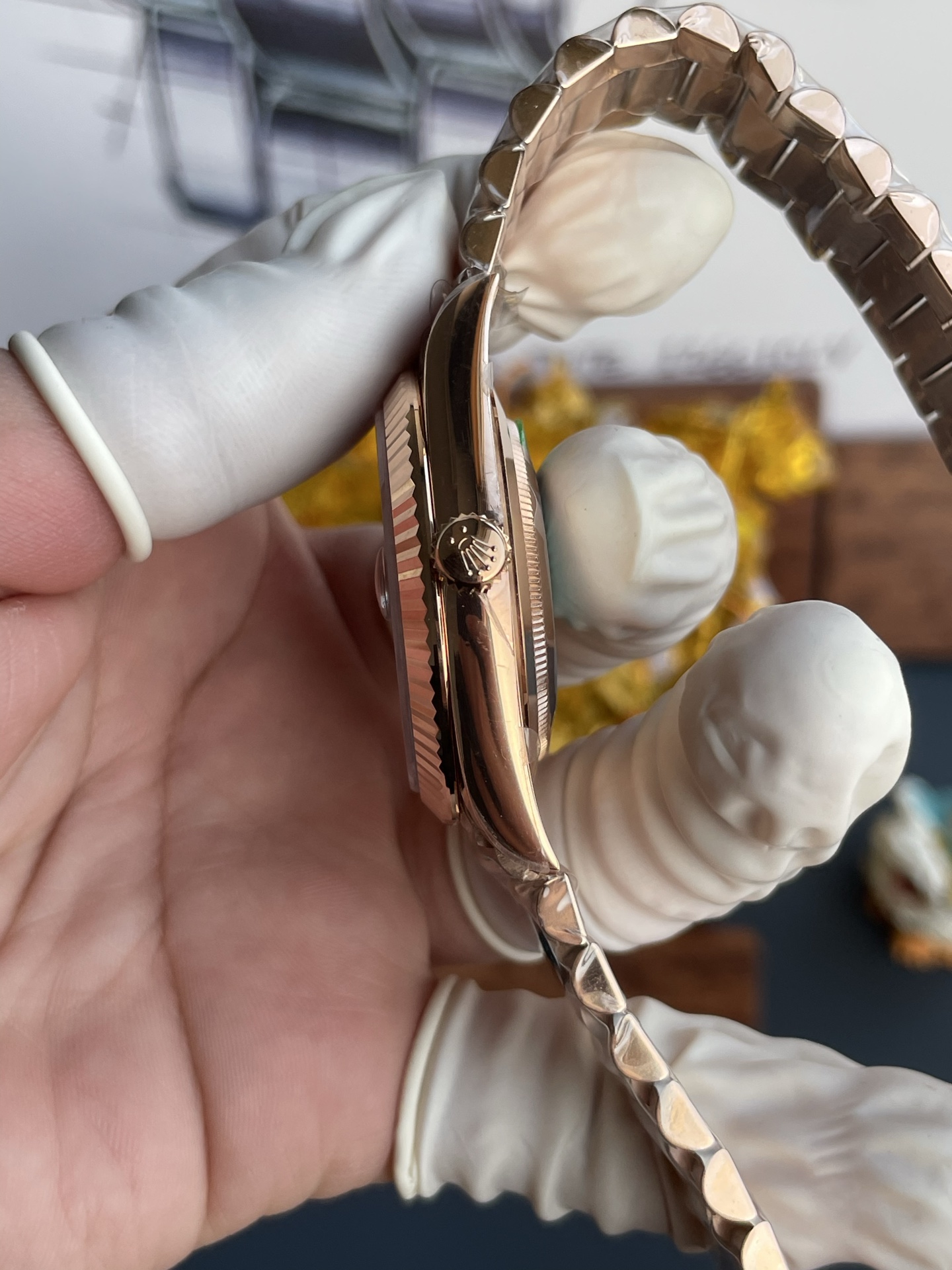 Đồng Hồ Rolex Day-Date Nam Chế Tác Mặt Xanh Ô Liu Màu Vàng Hồng Nhà Máy RC 40mm (8) Đồng Hồ Rolex Day-Date Nam Chế Tác Mặt Xanh Ô Liu Màu Vàng Hồng Nhà Máy RC 40mm (2)