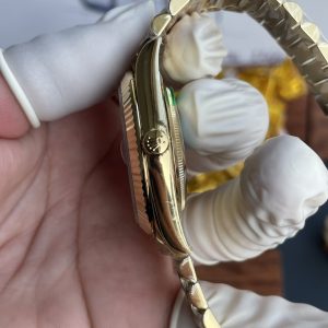 Đồng Hồ Rolex Day-Date Rep 11 Mặt Xanh Lá Khói Trọng Lượng 210 Gram Xưởng RC 40mm (2)