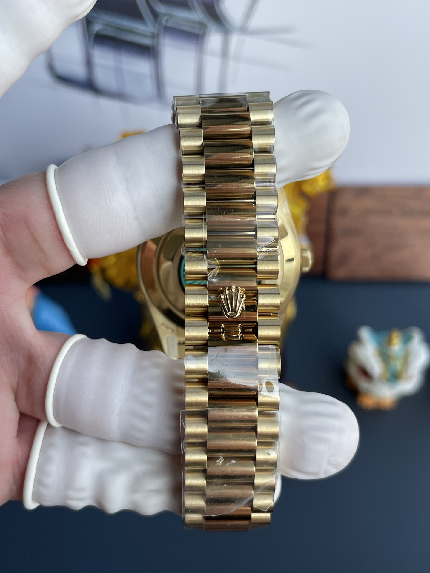Đồng Hồ Rolex Day-Date Rep 11 Mặt Xanh Lá Khói Trọng Lượng 210 Gram Xưởng RC 40mm (6) Đồng Hồ Rolex Day-Date Rep 11 Mặt Xanh Lá Khói Trọng Lượng 210 Gram Xưởng RC 40mm (2)