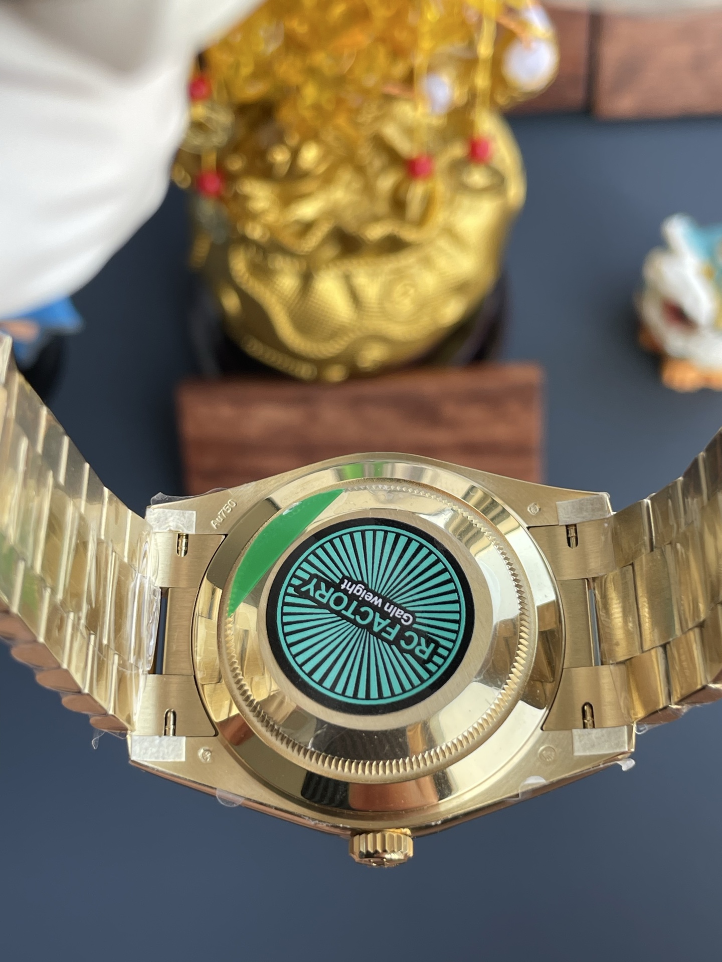 Đồng Hồ Rolex Day-Date Rep Cao Cấp Mặt Đen Trọng Lượng 210 Gram Xưởng RC 40mm (7) Đồng Hồ Rolex Day-Date Rep Cao Cấp Mặt Đen Trọng Lượng 210 Gram Xưởng RC 40mm (2)